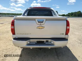 2011 Chevrolet Avalanche LT z VIN 3GNTKFE30BG209600, wystawiony jako Copart lot #59156275 z przebiegiem 213 396 mil mil oraz Czysty tytuł • Clean title. Historia ofert i sprzedaży dostępna na DreamBid. Obrazek 6.
