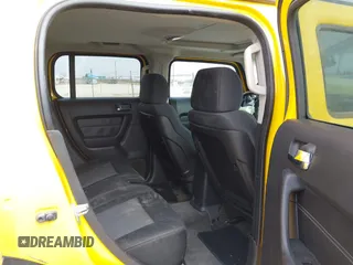 2006 Hummer H3 with VIN 5GTDN136368324362, listed as a IAAI auction lot 41582001 with 111,146 mi miles. Bid and sale history available at carsss.com. Image 8.