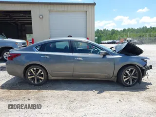 2017 Nissan Altima SV z VIN 1N4AL3AP2HC489509, wystawiony jako IAAI lot #42651575 z przebiegiem 138 361 mil mil oraz . Historia ofert i sprzedaży dostępna na DreamBid. Obrazek 13.