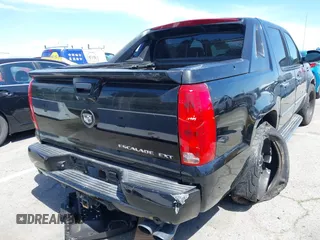 2007 Cadillac Escalade EXT with VIN 3GYFK62807G174788, listed as a IAAI auction lot 41932450 with 183,031 mi miles. Bid and sale history available at carsss.com. Image 4.