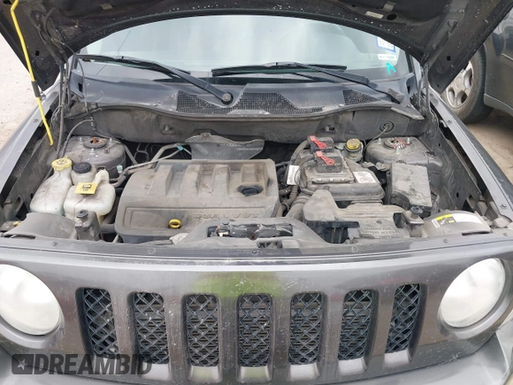 2014 Jeep Patriot Latitude with VIN 1C4NJRFB3ED810819, listed as a IAAI auction lot 41994129 with 145,733 mi miles and . Bid and sale history available at carsss.com. Image 10.