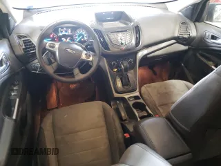 2016 Ford Escape SE z VIN 1FMCU9GX7GUA06269, wystawiony jako Copart lot #51110775 z przebiegiem 131 959 mil mil oraz Czysty tytuł • Clean title. Historia ofert i sprzedaży dostępna na DreamBid. Obrazek 8.