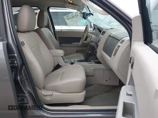2010 Ford Escape XLT с VIN 1FMCU9D78AKB95229, выставлен на аукционе IAAI как лот 42366349 с пробегом 152 077 миль миль и . История ставок и продаж доступна на DreamBid. Изображение 5.