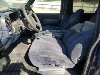 1998 Chevrolet Tahoe with VIN 3GNEK18R5WG107730, listed as a Copart auction lot 74563524 with 251,307 mi miles and Salvage Title. Bid and sale history available at carsss.com. Image 7.