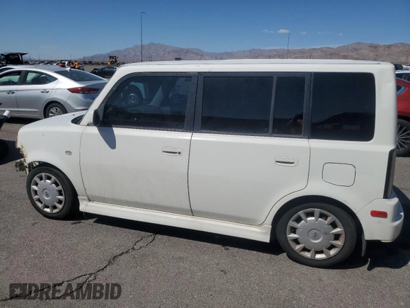 2006 Scion xB with VIN JTLKT334964114844, listed as a Copart auction lot 71682844 with 219,689 mi miles and Salvage Title. Bid and sale history available at DreamBid. Image 2.