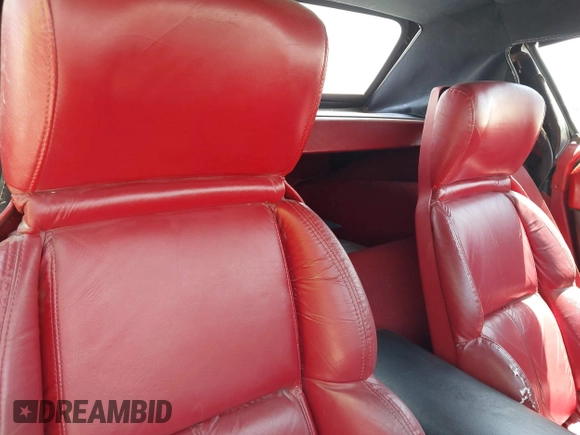 1990 Chevrolet Corvette z VIN 1G1YY3384L5108491, wystawiony jako IAAI lot #42566008 z przebiegiem 133 568 mil mil oraz . Historia ofert i sprzedaży dostępna na DreamBid. Obrazek 8.