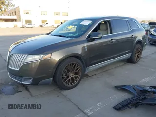 2011 Lincoln MKT with VIN 2LMHJ5AR8BBJ54371, listed as a IAAI auction lot 41147331 with 111,347 mi miles and . Bid and sale history available at DreamBid. Image 17.