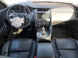 2018 Jaguar E-Pace S z VIN SADFJ2FX2J1Z30344, wystawiony jako Copart lot #45004505 z przebiegiem 45 662 mil mil oraz Szkoda całkowita • Salvage title. Historia ofert i sprzedaży dostępna na DreamBid. Obrazek 8.