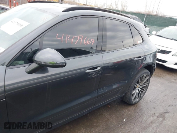 2018 Porsche Macan Turbo z VIN WP1AF2A59JLB71496, wystawiony jako IAAI lot #41479669 z przebiegiem 88 528 mil mil oraz . Historia ofert i sprzedaży dostępna na DreamBid. Obrazek 15.
