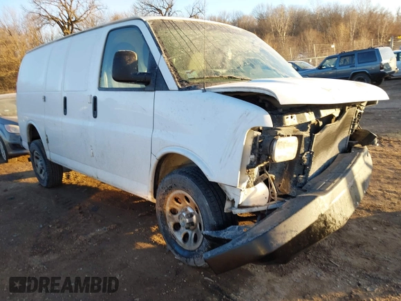 2012 Chevrolet Express Cargo z VIN 1GCSGAFX1C1102968, wystawiony jako IAAI lot #41465329 z przebiegiem 185 998 mil mil oraz . Historia ofert i sprzedaży dostępna na DreamBid. Obrazek 1.