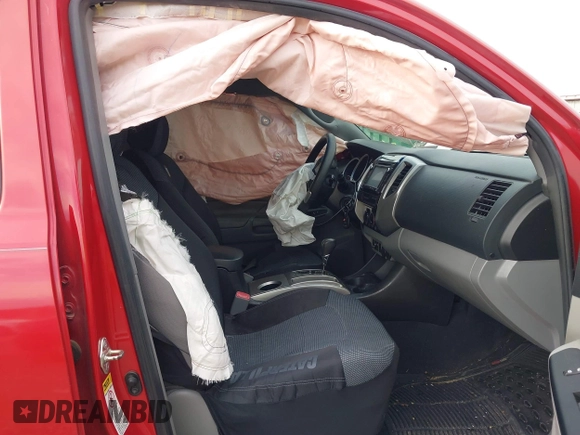 2015 Toyota Tacoma with VIN 3TMLU4EN8FM189953, listed as a IAAI auction lot 41584110 with 126,833 mi miles and . Bid and sale history available at DreamBid. Image 5.
