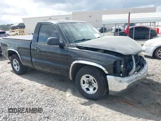 1999 GMC New Sierra 1500 SL with VIN 1GTEC14W2XZ512494, listed as a IAAI auction lot 41799076 with 210,710 mi miles. Bid and sale history available at carsss.com. Image 1.