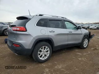 2017 Jeep Cherokee Latitude with VIN 1C4PJMCS8HW576654, listed as a Copart auction lot 50926095 with 47,656 mi miles and Salvage Title. Bid and sale history available at DreamBid. Image 3.