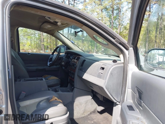 2005 Dodge Durango SLT with VIN 1D4HB48D55F590389, listed as a IAAI auction lot 41985742 with 233,226 mi miles and . Bid and sale history available at DreamBid. Image 5.