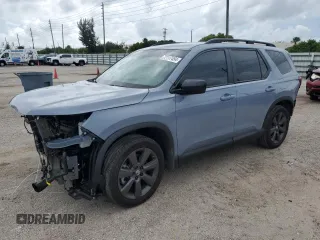 2025 Honda Pilot Sport with VIN 5FNYG2H33SB002824, listed as a Copart auction lot 72117454 with 4,942 mi miles and Salvage Title. Bid and sale history available at carsss.com. Image 1.