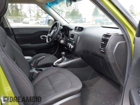 2015 Kia Soul with VIN KNDJN2A20F7801786, listed as a IAAI auction lot 41934766 with 85,251 mi miles. Bid and sale history available at carsss.com. Image 5.