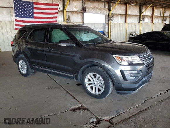 2017 Ford Explorer XLT with VIN 1FM5K7D81HGC55652, listed as a Copart auction lot 54075355 with 64,322 mi miles and Salvage title. Bid and sale history available at DreamBid. Image 4.