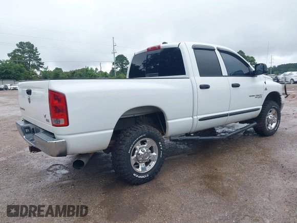 2006 Dodge 2500 SLT z VIN 3D7KS28C36G230672, wystawiony jako IAAI lot #42396365 z przebiegiem 190 519 mil mil oraz . Historia ofert i sprzedaży dostępna na DreamBid. Obrazek 4.