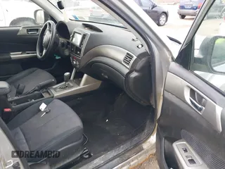 2009 Subaru Forester X с VIN JF2SH63699H753725, выставлен на аукционе IAAI как лот 40713315 с пробегом 255 082 миль миль и . История ставок и продаж доступна на DreamBid. Изображение 5.