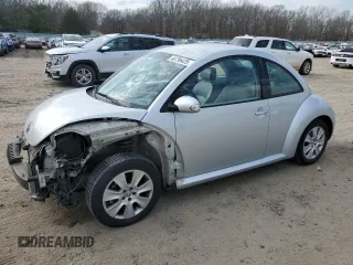 2008 Volkswagen Beetle S z VIN 3VWPW31C08M505792, wystawiony jako Copart lot #46796425 z przebiegiem 75 641 mil mil oraz Szkody całkowita. Historia ofert i sprzedaży dostępna na DreamBid. Obrazek 1.