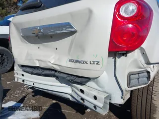 2015 Chevrolet Equinox LTZ with VIN 1GNALDEK5FZ126010, listed as a IAAI auction lot 41646828 with 68,557 mi miles. Bid and sale history available at carsss.com. Image 6.