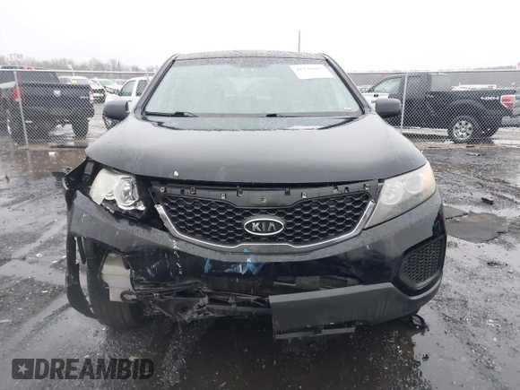 2011 Kia Sorento LX with VIN 5XYKT3A18BG151447, listed as a IAAI auction lot 41730665 with 195,187 mi miles. Bid and sale history available at carsss.com. Image 12.