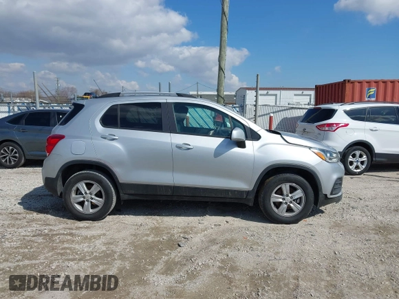 2021 Chevrolet Trax LT z VIN KL7CJPSB2MB326150, wystawiony jako IAAI lot #42019349 z przebiegiem 89 566 mil mil oraz . Historia ofert i sprzedaży dostępna na DreamBid. Obrazek 13.