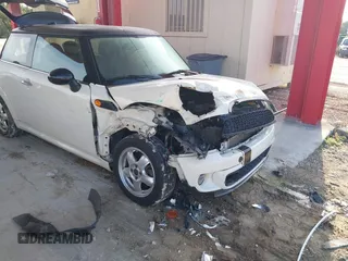 2011 MINI Hardtop with VIN WMWSU3C5XBT095591, listed as a IAAI auction lot 42366393 with 99,092 mi miles and . Bid and sale history available at DreamBid. Image 6.