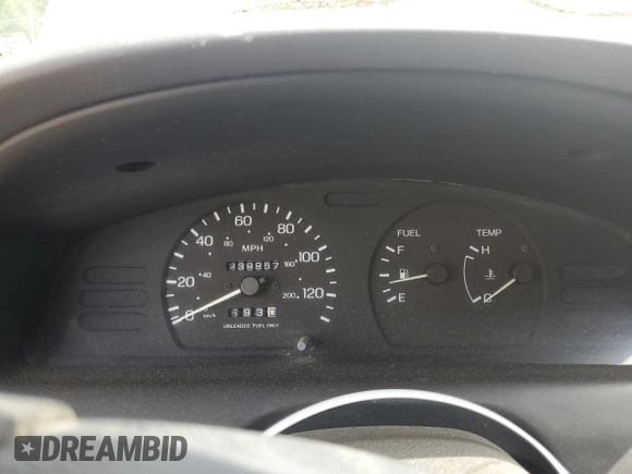 1996 Nissan Sentra XE z VIN 3N1AB41DXTL004753, wystawiony jako Copart lot #47585125 z przebiegiem 239 957 mil mil oraz Szkoda całkowita • Salvage title. Historia ofert i sprzedaży dostępna na DreamBid. Obrazek 9.
