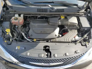 2020 Chrysler Pacifica Limited with VIN 2C4RC1GG5LR276370, listed as a Copart auction lot 61098805 with 150,700 mi miles and Salvage title. Bid and sale history available at DreamBid. Image 12.