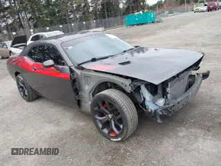 2014 Dodge Challenger R/T Plus z VIN 2C3CDYBT1EH177266, wystawiony jako IAAI lot #41798977 z przebiegiem 109 489 mil mil oraz . Historia ofert i sprzedaży dostępna na DreamBid. Obrazek 1.