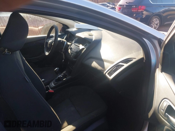 2016 Ford Focus SE with VIN 1FADP3KE5GL200829, listed as a IAAI auction lot 41628505 with 111,053 mi miles and . Bid and sale history available at carsss.com. Image 5.