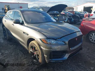 2019 Jaguar F-Pace 25t R-Sport z VIN SADCL2FX4KA397444, wystawiony jako IAAI lot #38284847 z przebiegiem 76 639 mil mil oraz . Historia ofert i sprzedaży dostępna na DreamBid. Obrazek 1.