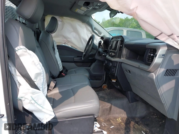 2022 Ford F-150 XL z VIN 1FTMF1CB4NKE00254, wystawiony jako IAAI lot #42334773 z przebiegiem 42 423 mil mil oraz . Historia ofert i sprzedaży dostępna na DreamBid. Obrazek 5.