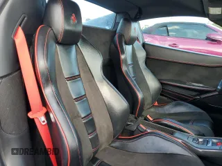 2014 Ferrari 458 Italia z VIN ZFF68NHA9E0203538, wystawiony jako Copart lot #73847364 z przebiegiem 4869 mil mil oraz Szkody całkowita. Historia ofert i sprzedaży dostępna na DreamBid. Obrazek 10.