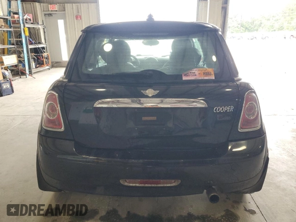 2012 MINI Hardtop with VIN WMWSU3C58CT369968, listed as a Copart auction lot 60102135 with 138,062 mi miles and Salvage title. Bid and sale history available at DreamBid. Image 6.