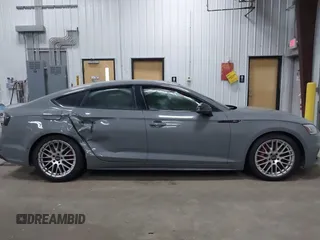 2019 Audi S5 Sportback Prestige z VIN WAUC4CF58KA022425, wystawiony jako IAAI lot #41691161 z przebiegiem 95 997 mil mil oraz . Historia ofert i sprzedaży dostępna na DreamBid. Obrazek 13.
