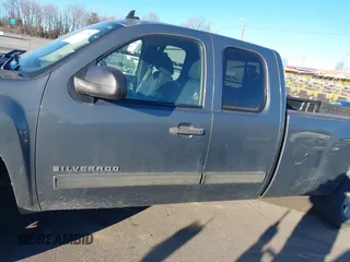 2011 Chevrolet Silverado 1500 LT with VIN 1GCRKSE05BZ382787, listed as a IAAI auction lot 41421158 with 140,145 mi miles and . Bid and sale history available at DreamBid. Image 14.