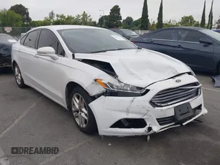 2013 Ford Fusion SE с VIN 3FA6P0H70DR256433, выставлен на аукционе IAAI как лот 42433467 с пробегом 141 050 миль миль и . История ставок и продаж доступна на DreamBid. Изображение 1.