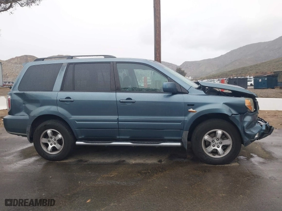 2006 Honda Pilot EX-L with VIN 2HKYF18506H503658, listed as a IAAI auction lot 41744963 with 215,575 mi miles. Bid and sale history available at carsss.com. Image 13.
