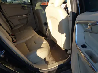 2014 Volvo XC60 3.2L z VIN YV4952DLXE2502676, wystawiony jako IAAI lot #41382804 z przebiegiem 206 805 mil mil oraz . Historia ofert i sprzedaży dostępna na DreamBid. Obrazek 8.