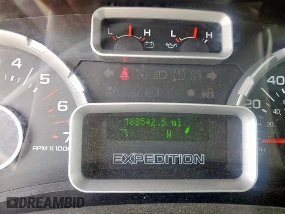 2008 Ford Expedition SSV with VIN 1FMFU15578LA20163, listed as a Copart auction lot 61676635 with 188,542 mi miles and Salvage title. Bid and sale history available at DreamBid. Image 9.
