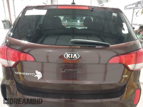 2015 Kia Sorento LX with VIN 5XYKTDA70FG646886, listed as a IAAI auction lot 42469491 with 214,232 mi miles and . Bid and sale history available at DreamBid. Image 16.