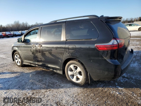 2020 Toyota Sienna LE Auto Access Seat with VIN 5TDKZ3DC1LS077076, listed as a Copart auction lot 86516374 with 226,269 mi miles and Salvage title. Bid and sale history available at DreamBid. Image 2.