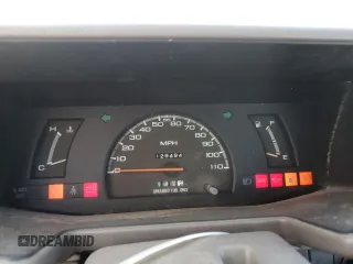 1994 Isuzu Pickup S z VIN JAACL11L2R7221226, wystawiony jako Copart lot #59027295 z przebiegiem 129 494 mil mil oraz Tytuł czysty. Historia ofert i sprzedaży dostępna na DreamBid. Obrazek 9.