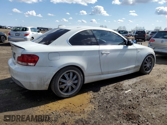 2008 BMW 1 Series 135i with VIN WBAUC73518VF24877, listed as a Copart auction lot 54384735 with 200,439 mi miles and Clean Title. Bid and sale history available at carsss.com. Image 3.
