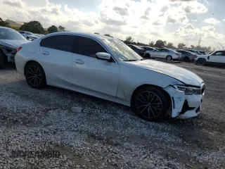 2021 BMW 3 Series 330i with VIN 3MW5R1J01M8B90237, listed as a Copart auction lot 50456685 with 44,152 mi miles and Non Repairable. Bid and sale history available at carsss.com. Image 4.