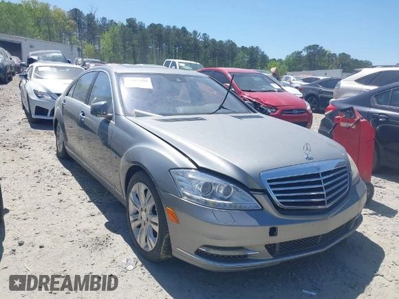 2010 Mercedes-Benz S 400 with VIN WDDNG9FB9AA303374, listed as a IAAI auction lot 42017795 with 79,883 mi miles and . Bid and sale history available at DreamBid. Image 1.