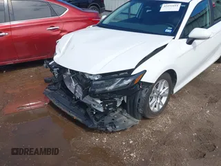 2025 Toyota Camry LE with VIN 4T1DAACK6SU082583, listed as a IAAI auction lot 42233444 with 18,935 mi miles and . Bid and sale history available at DreamBid. Image 18.