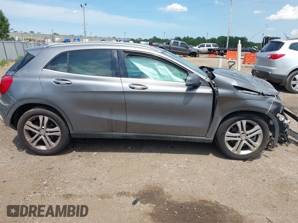 2016 Mercedes-Benz GLA 250 z VIN WDCTG4GB7GJ262782, wystawiony jako IAAI lot #39529296 z przebiegiem 115 446 mil mil oraz . Historia ofert i sprzedaży dostępna na DreamBid. Obrazek 13.